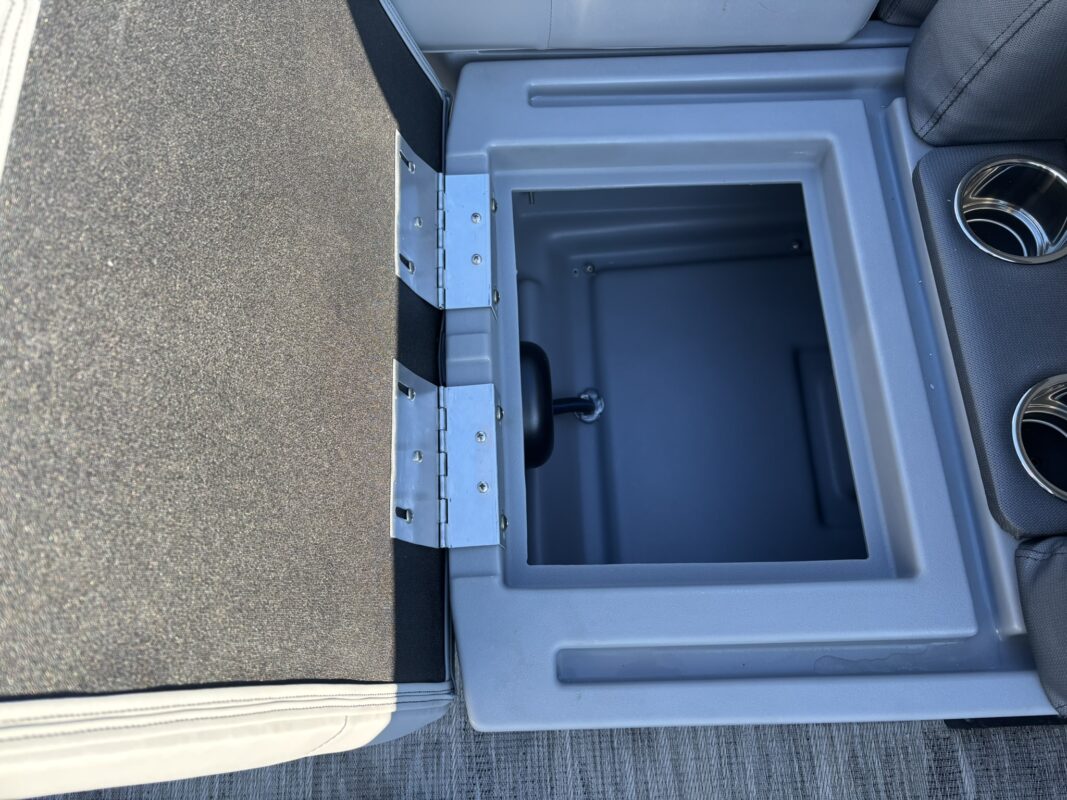 2026 Bentley 180 LE 3 PT