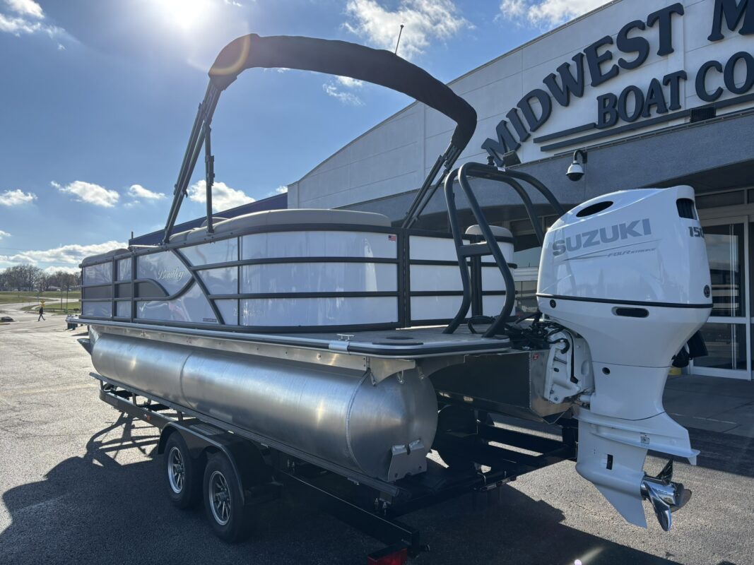 2026 Bentley 223 Legacy Navigator