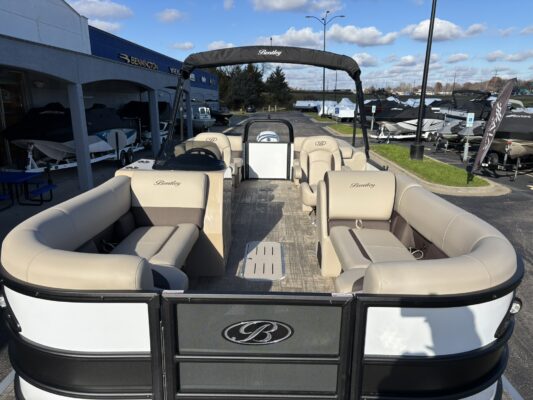 2026 Bentley 223 Legacy Navigator