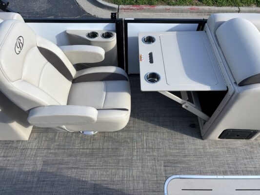 2026 Bentley 223 Legacy Navigator