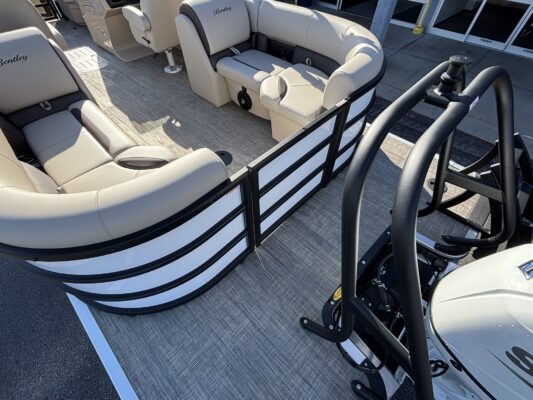 2026 Bentley 223 Legacy Navigator