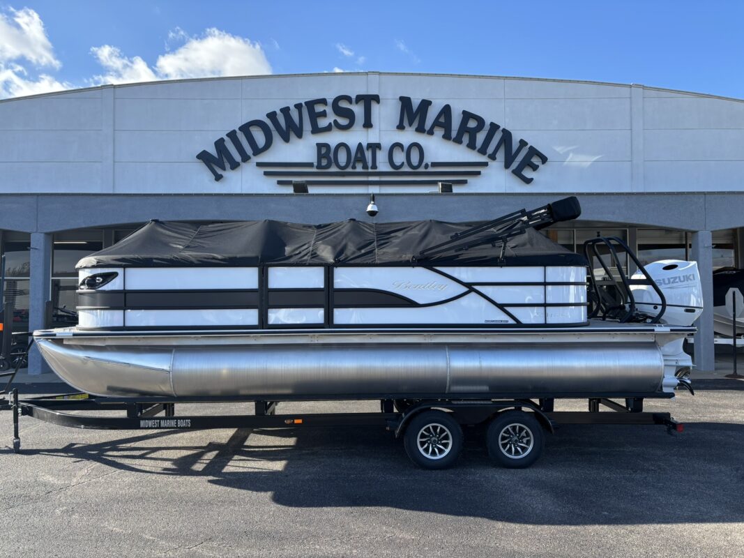 2026 Bentley 223 Legacy Navigator