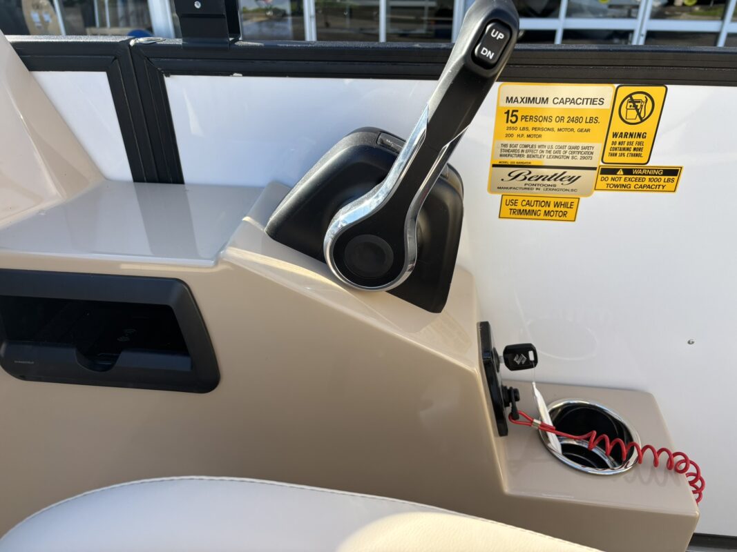 2026 Bentley 223 Legacy Navigator