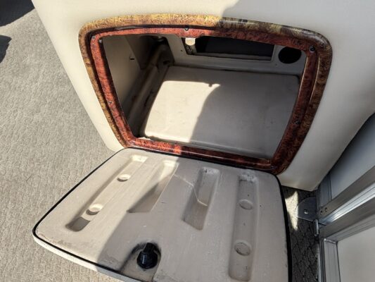 2010 Sun Tracker Party Barge 22