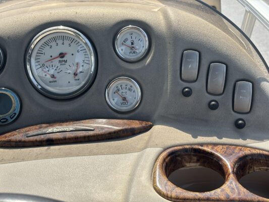 2010 Sun Tracker Party Barge 22