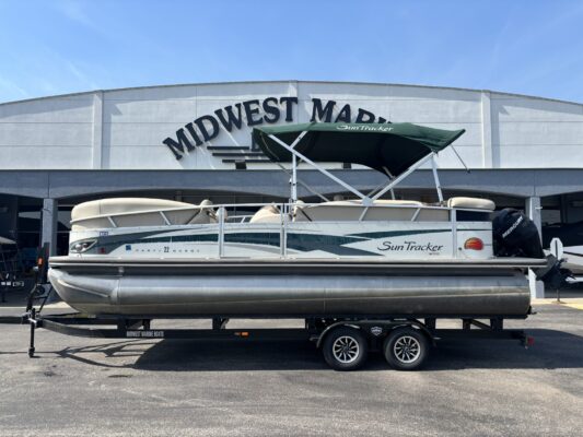 2010 Sun Tracker Party Barge 22