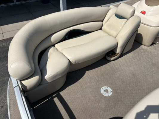 2010 Sun Tracker Party Barge 22