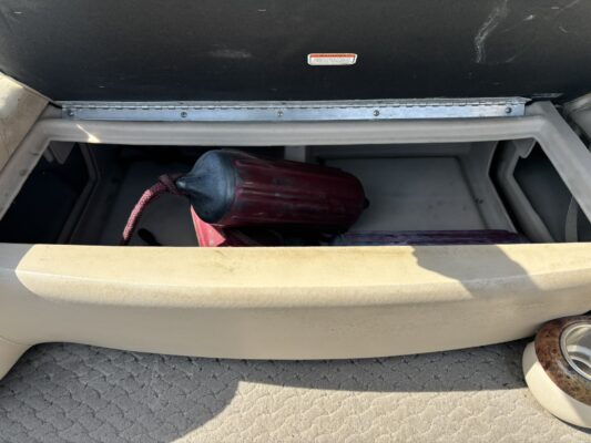 2010 Sun Tracker Party Barge 22