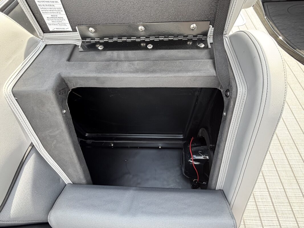 2026 Bentley 223 Elite Admiral