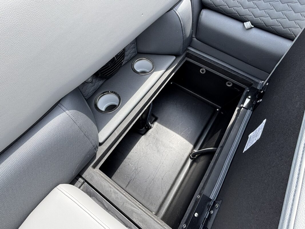 2026 Bentley 223 Elite Admiral