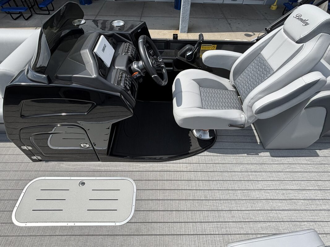 2026 Bentley 223 Elite Admiral