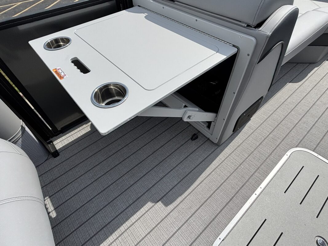 2026 Bentley 223 Elite Admiral