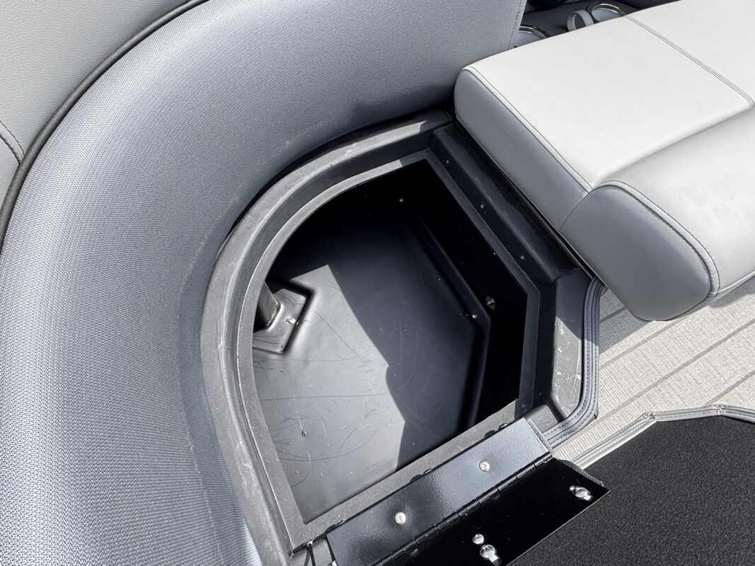 2026 Bentley 223 Elite Admiral