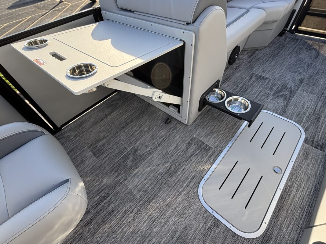 2026 Bentley 223 Legacy Navigator