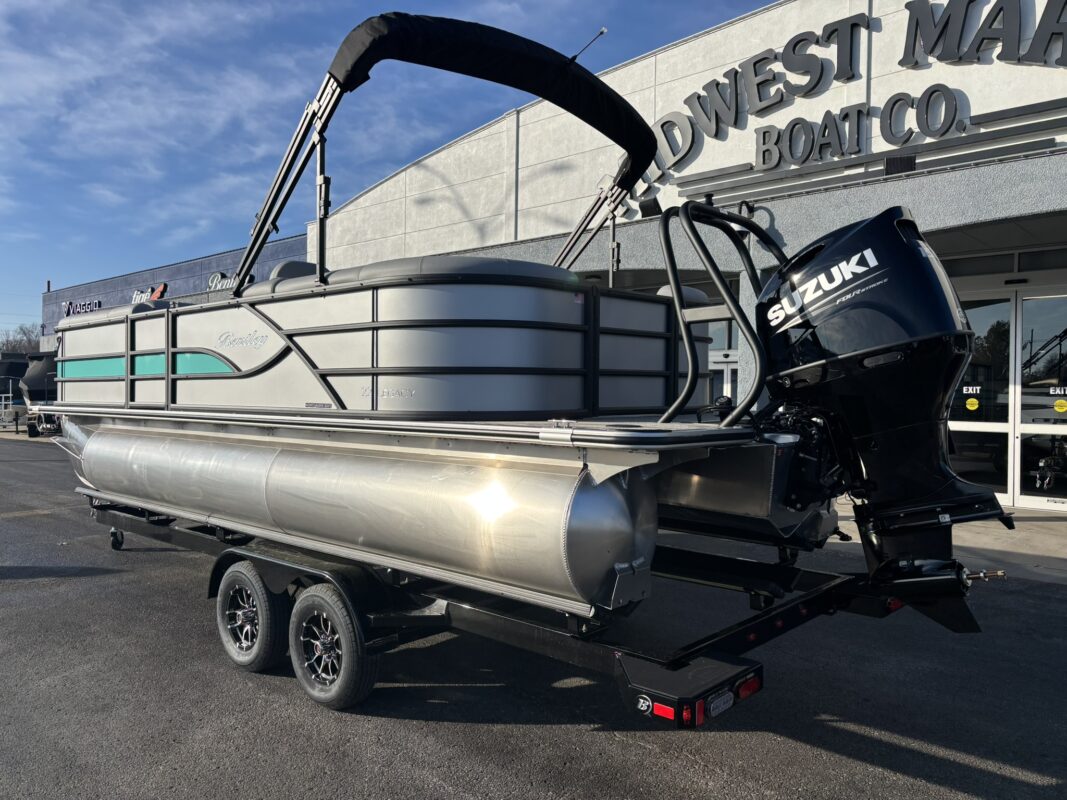 2026 Bentley 223 Legacy Navigator