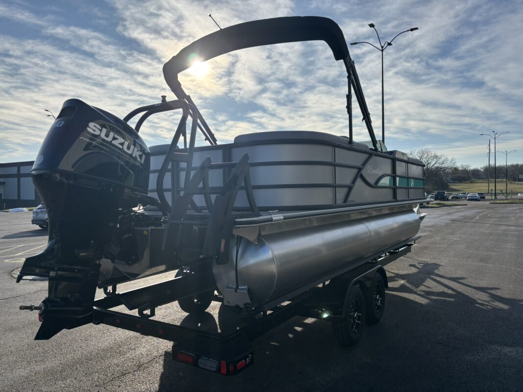 2026 Bentley 223 Legacy Navigator