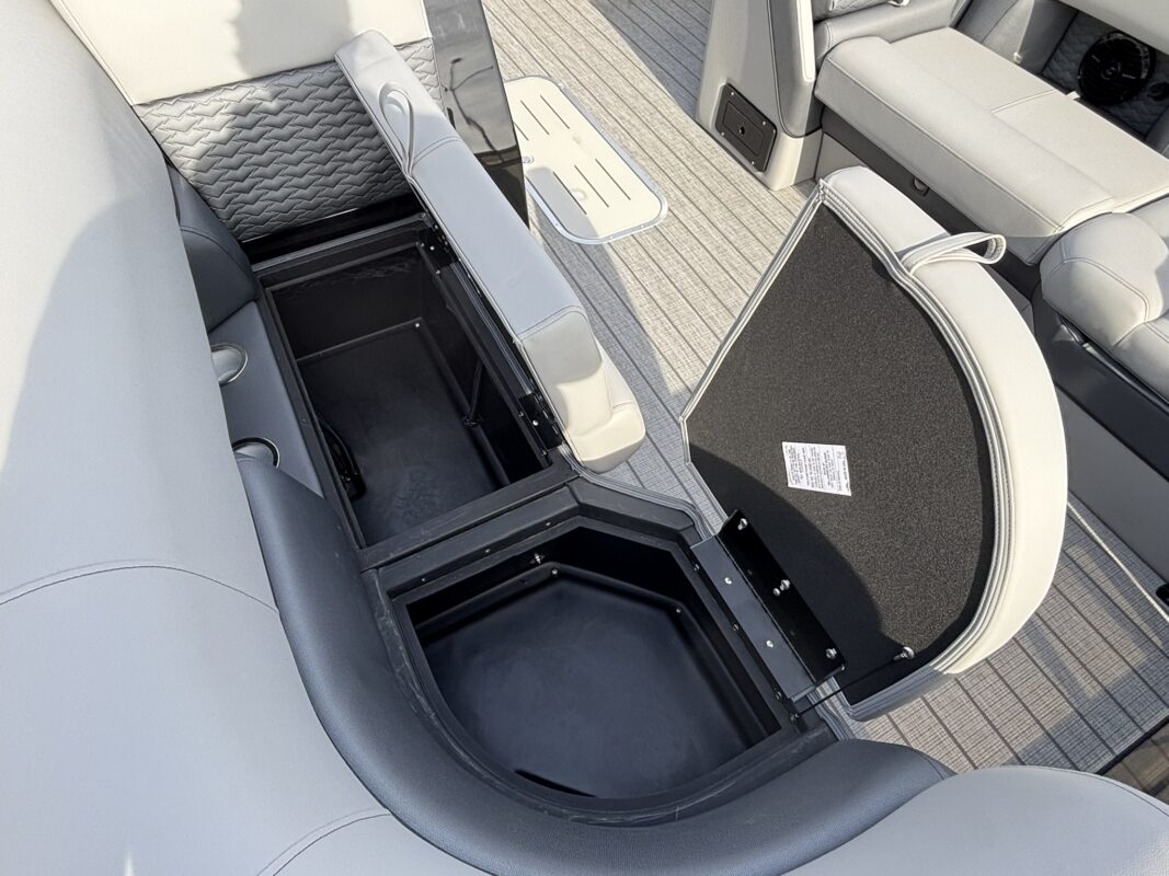 2026 Bentley 223 Elite Admiral