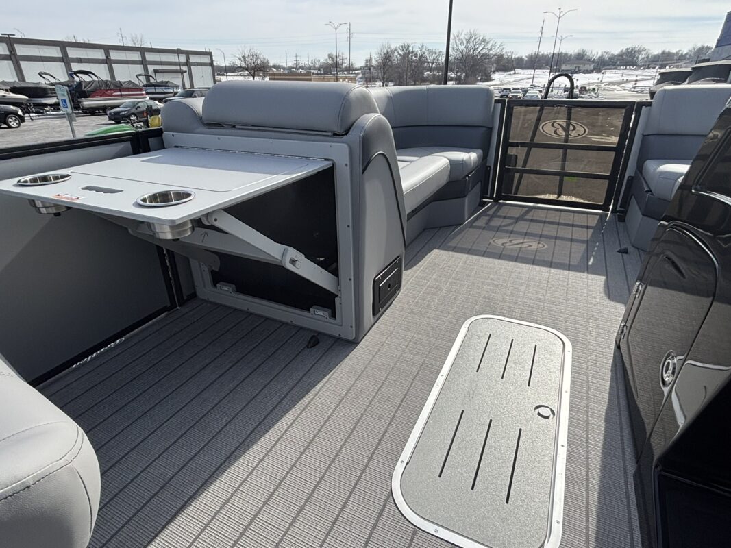 2026 Bentley 223 Elite Admiral