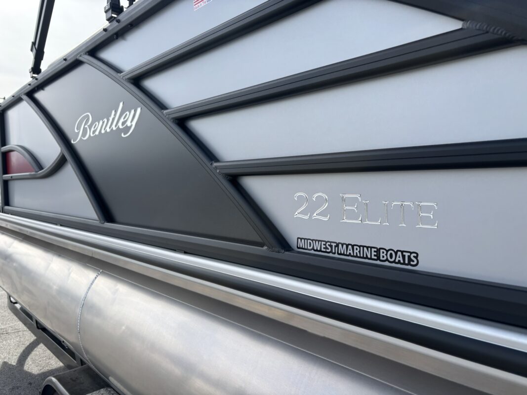 2026 Bentley 223 Elite Admiral