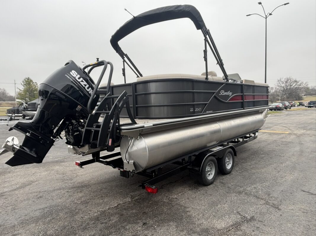 2026 Bentley 223 Legacy Navigator