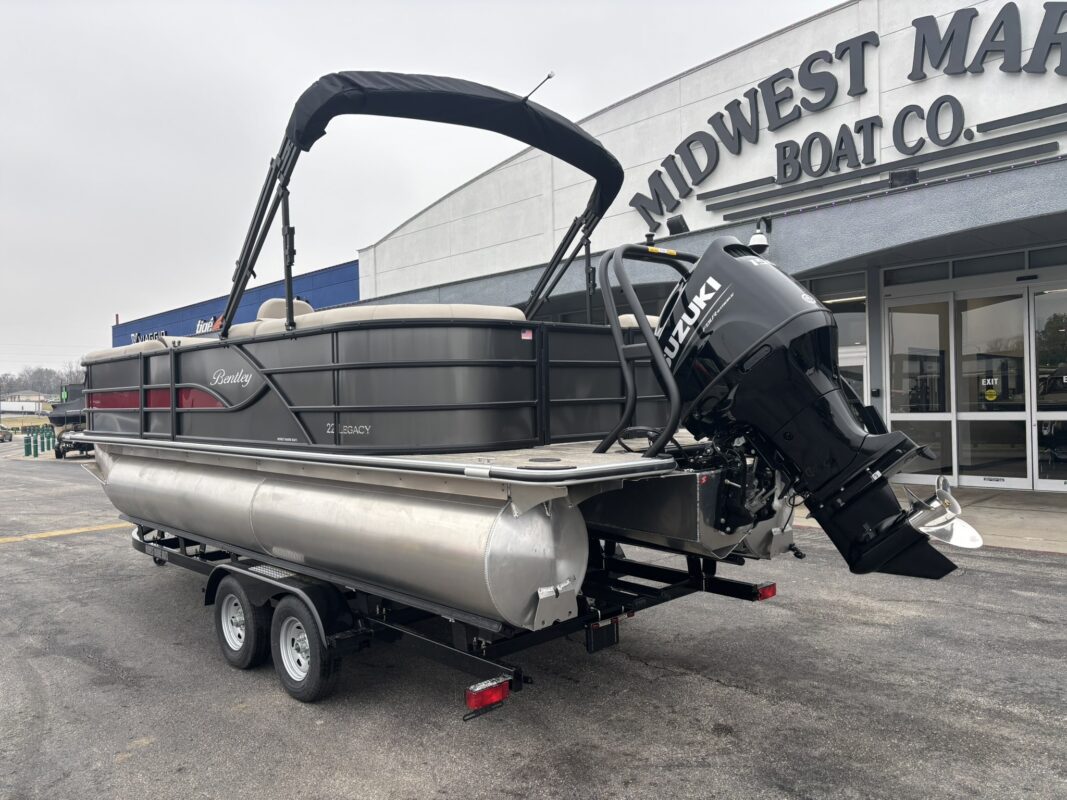 2026 Bentley 223 Legacy Navigator