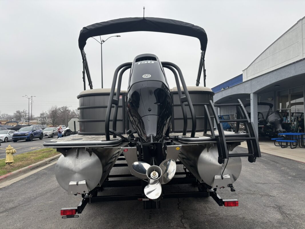 2026 Bentley 223 Legacy Navigator