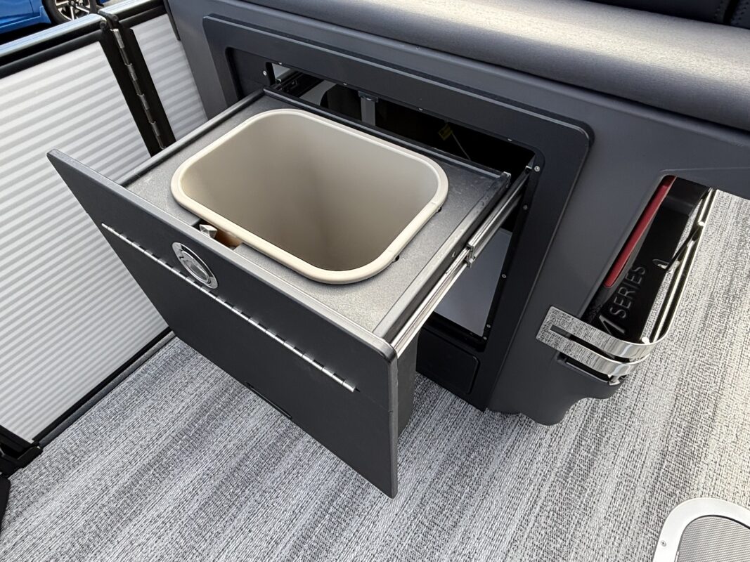 2026 Bennington 22 MSB Sport