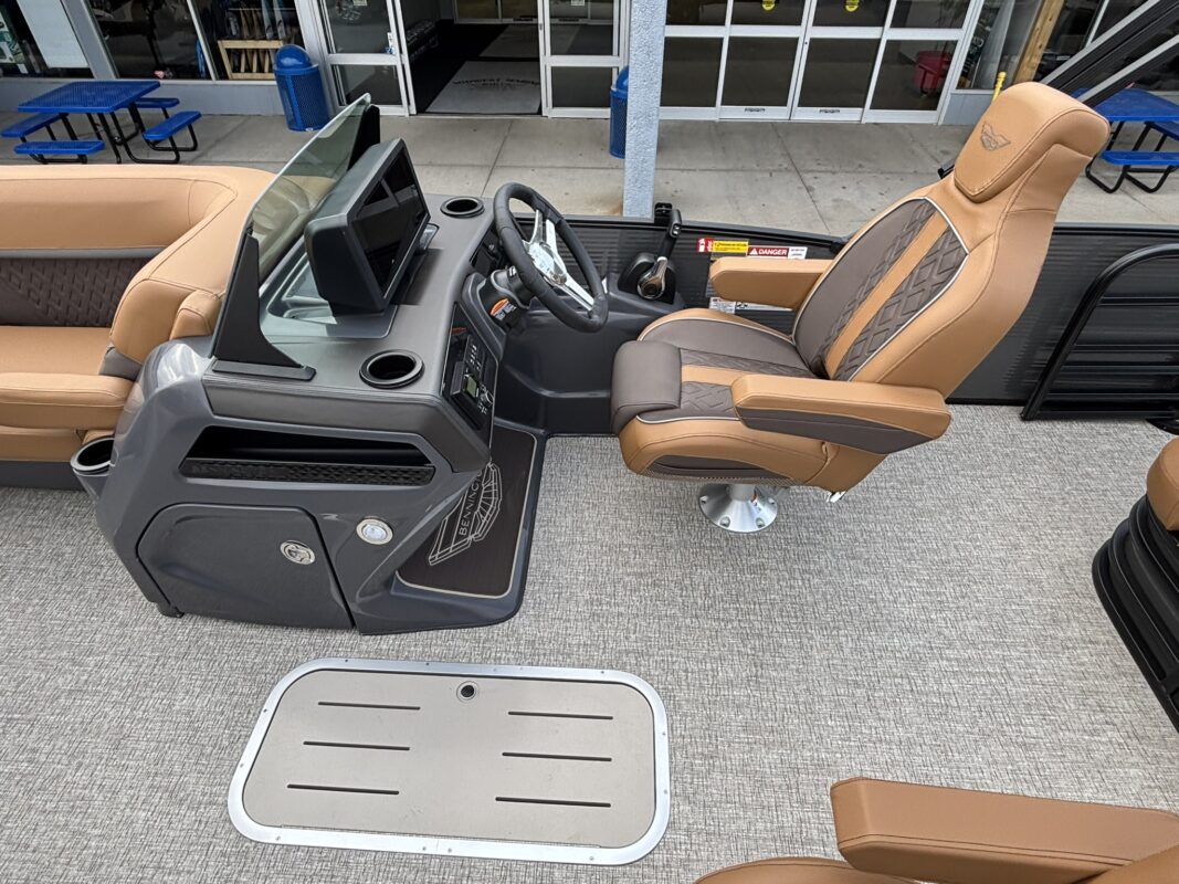 2026 Bennington 22 MSB Base