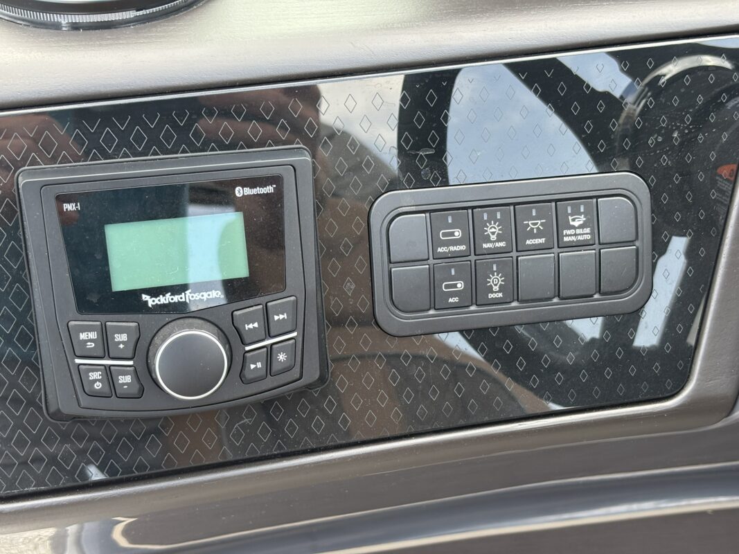 2026 Bennington 22 MSB Base