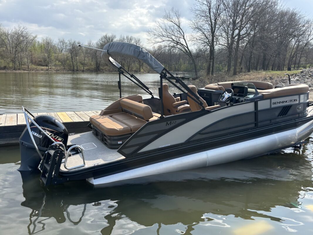 2026 Bennington 22 MSB Base