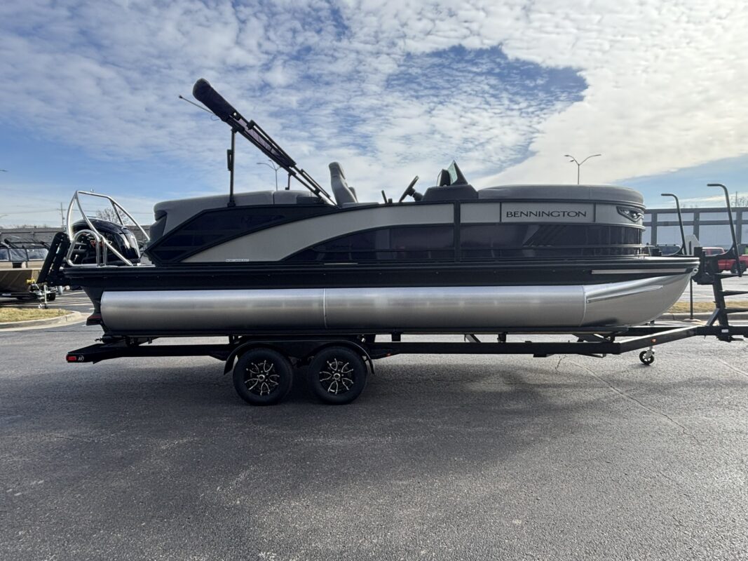 2026 Bennington 22 MFB Sport