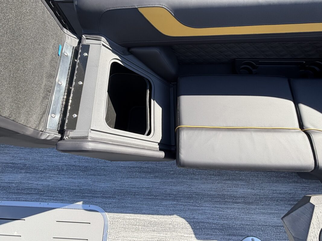 2026 Bennington 22 SSB Sport