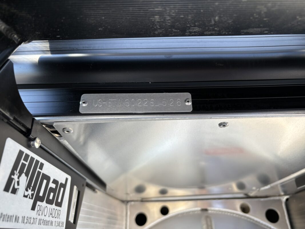 2026 Bennington 22 SSB Sport