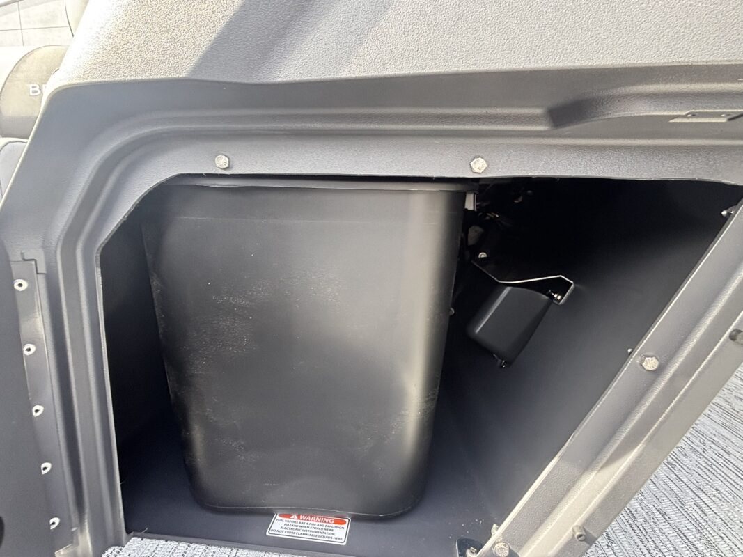 2026 Bennington 22 SSB Base