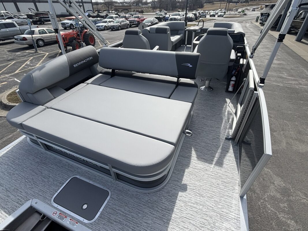 2026 Bennington 22 SSB Base