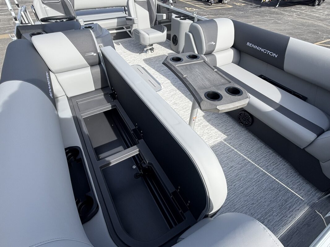 2026 Bennington 22 SSB Base