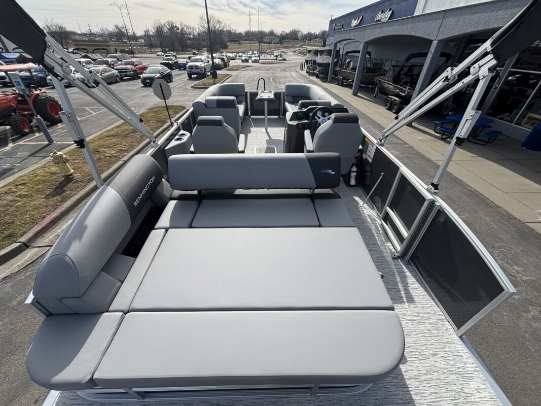 2026 Bennington 22 SSB Base