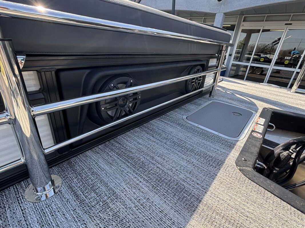 2026 Bennington 22 SSB Sport