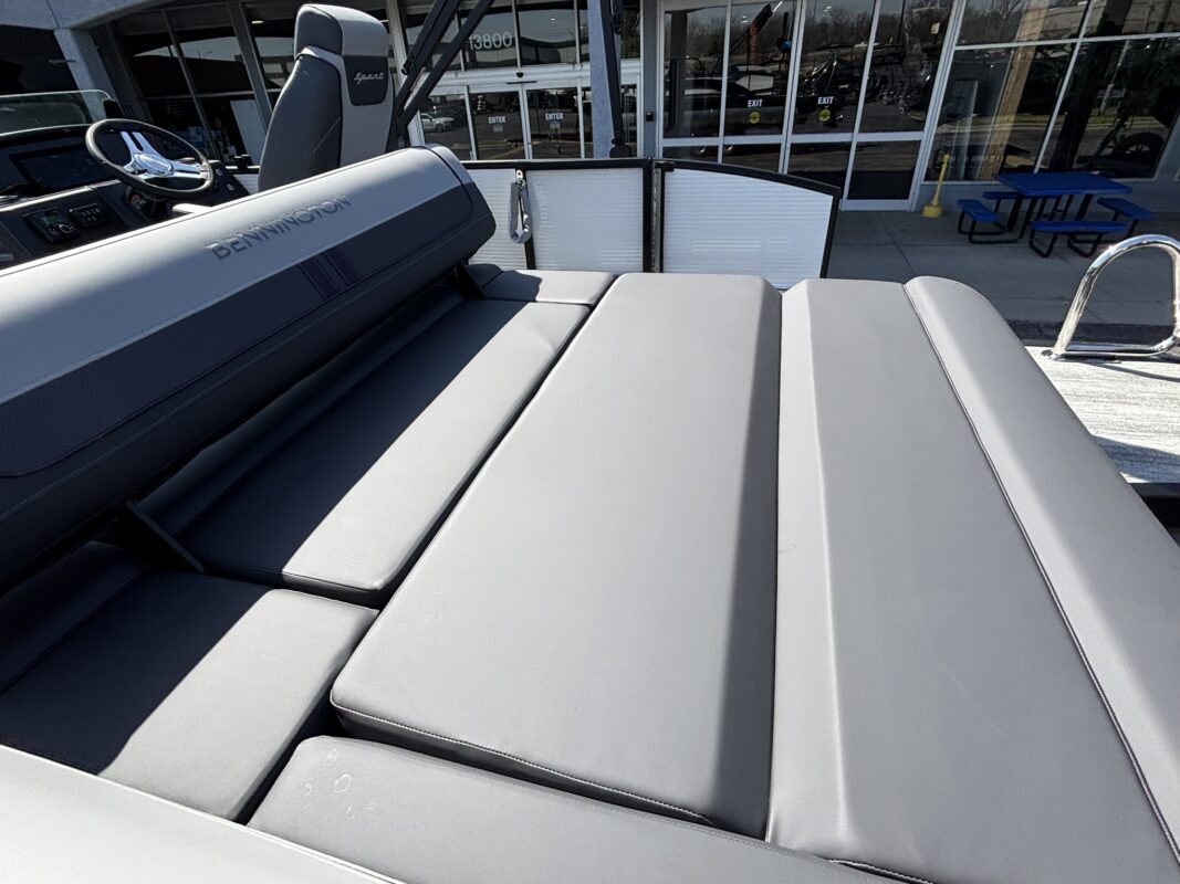 2026 Bennington 22 SSB Sport