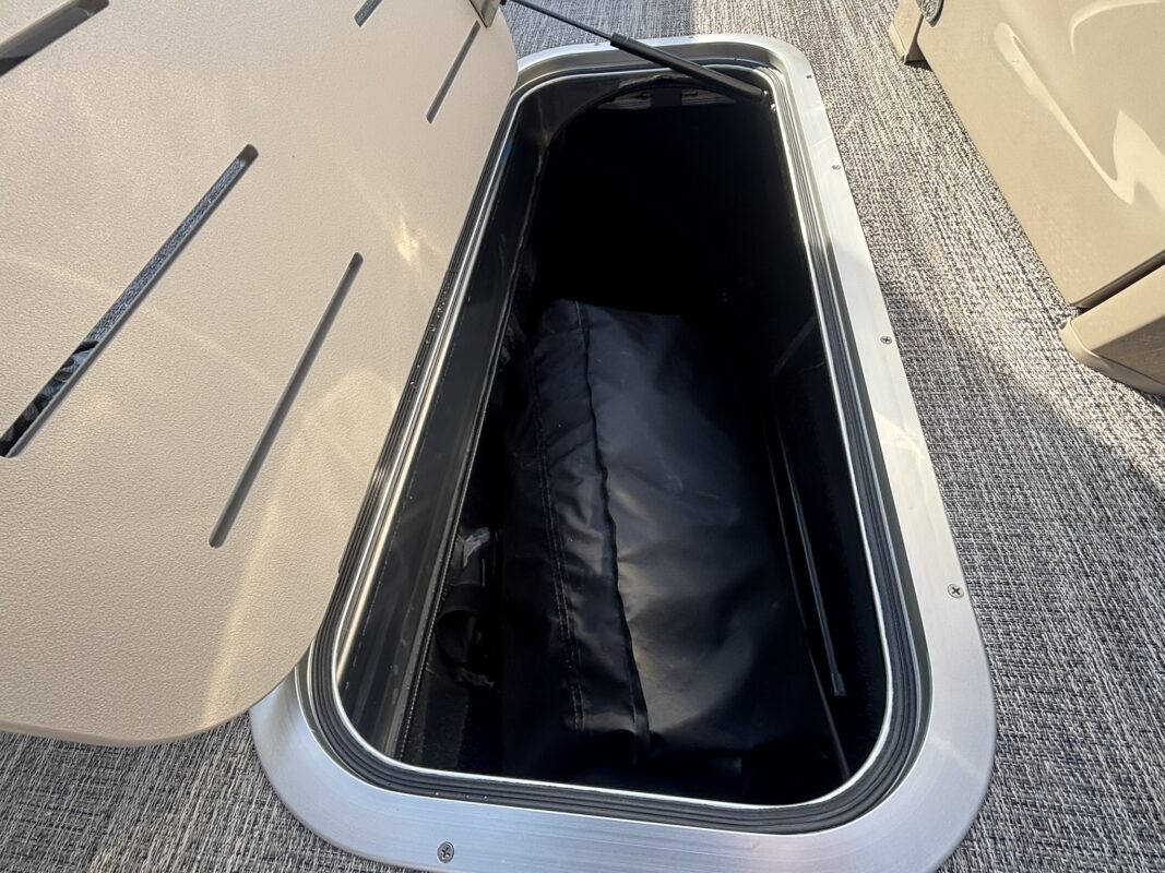 2026 Bennington 22 SSB Sport