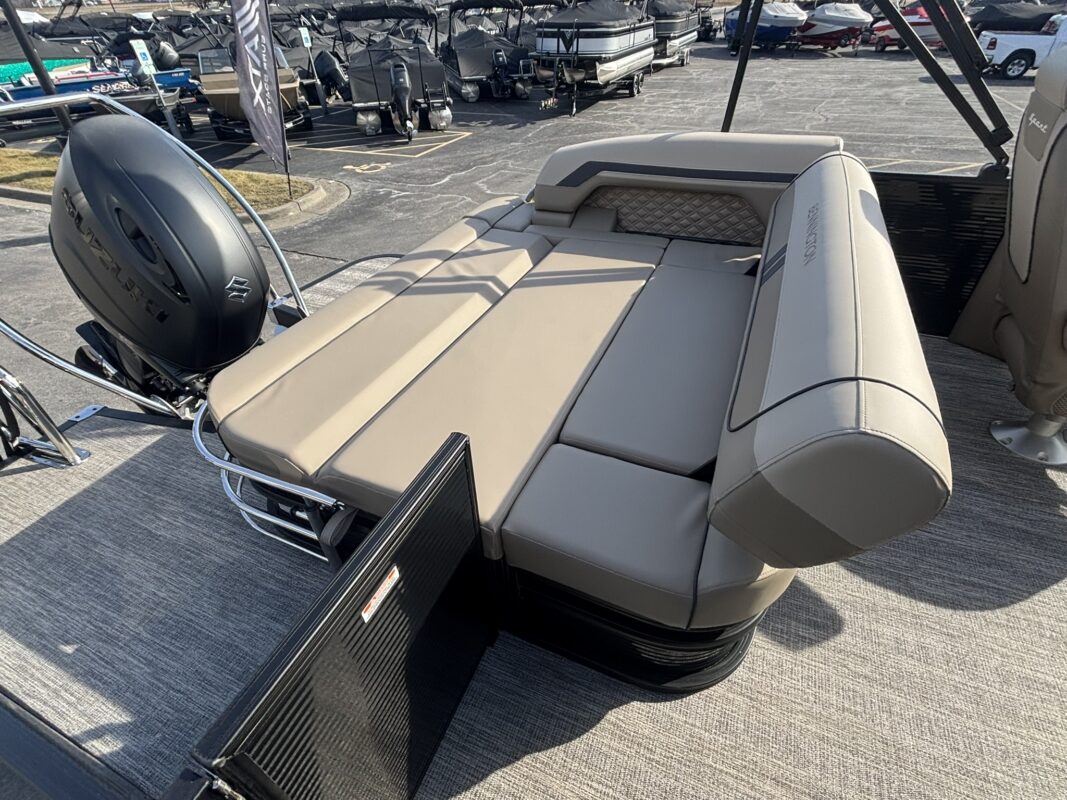 2026 Bennington 22 SSB Sport
