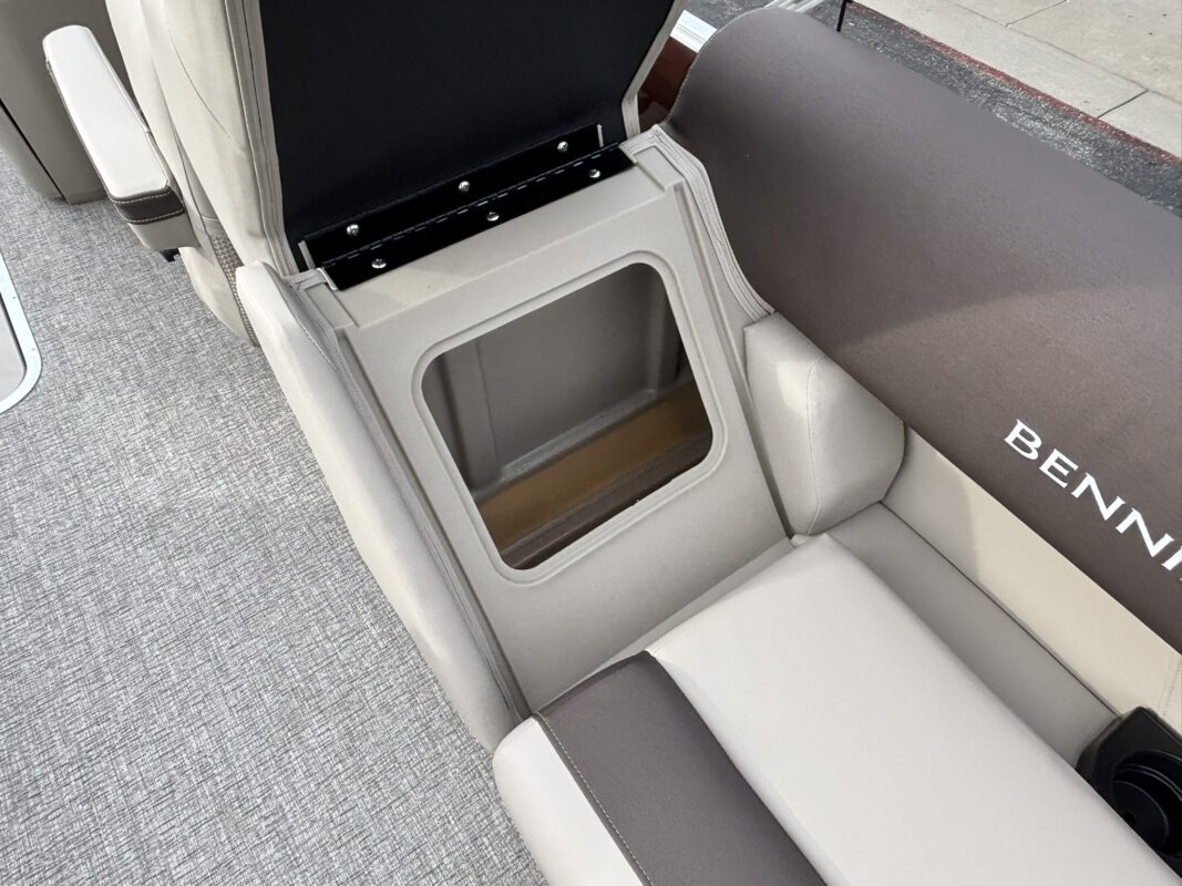 2026 Bennington 22 SSR Base