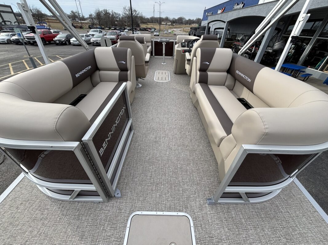 2026 Bennington 22 SSR Base