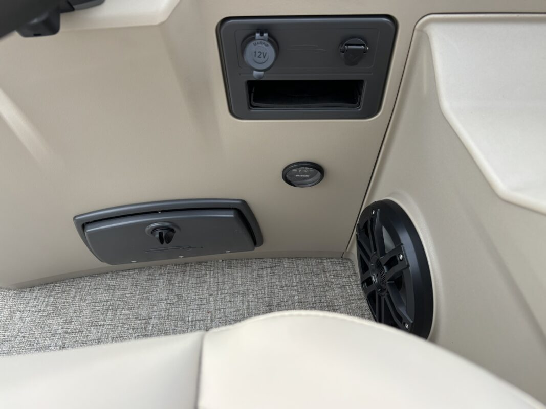 2026 Bennington 22 SSR Base