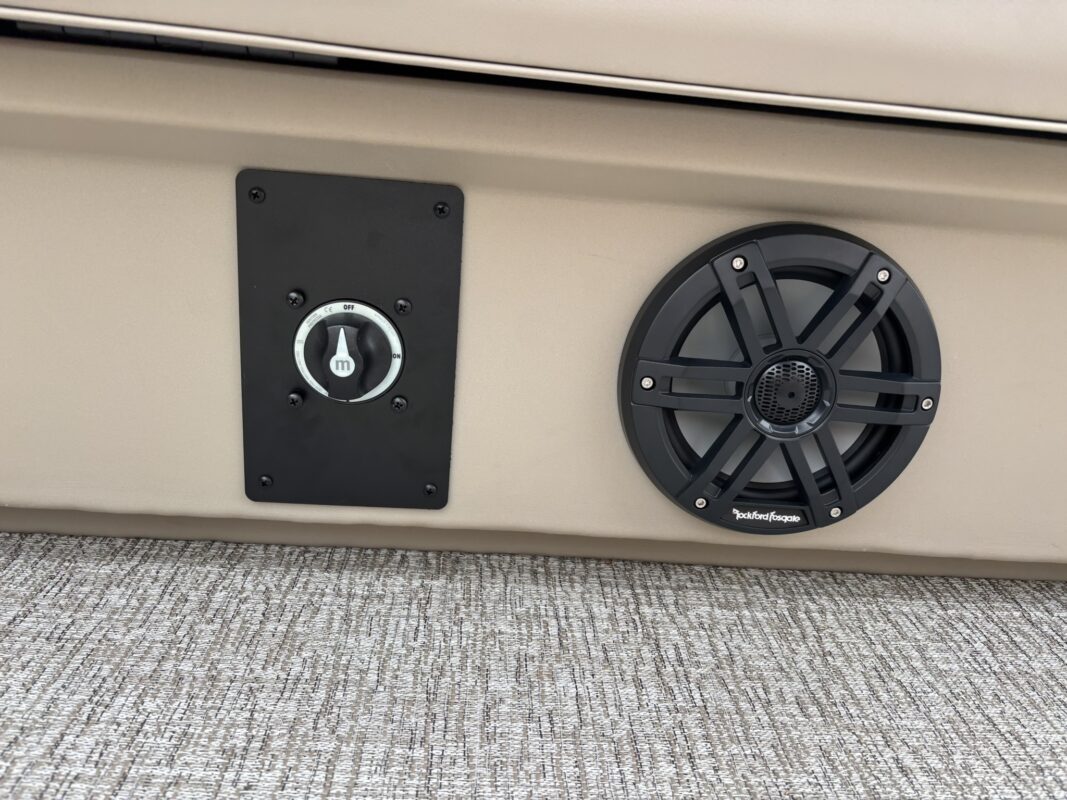 2026 Bennington 22 SSR Base