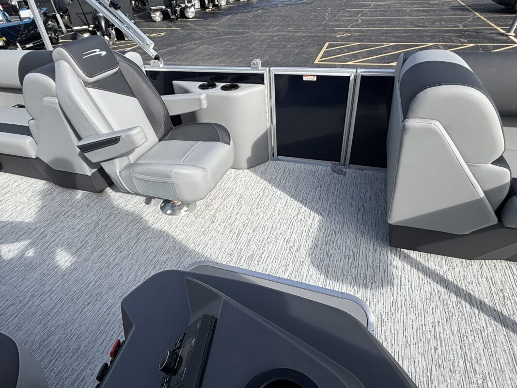 2026 Bennington 22 SSR Base