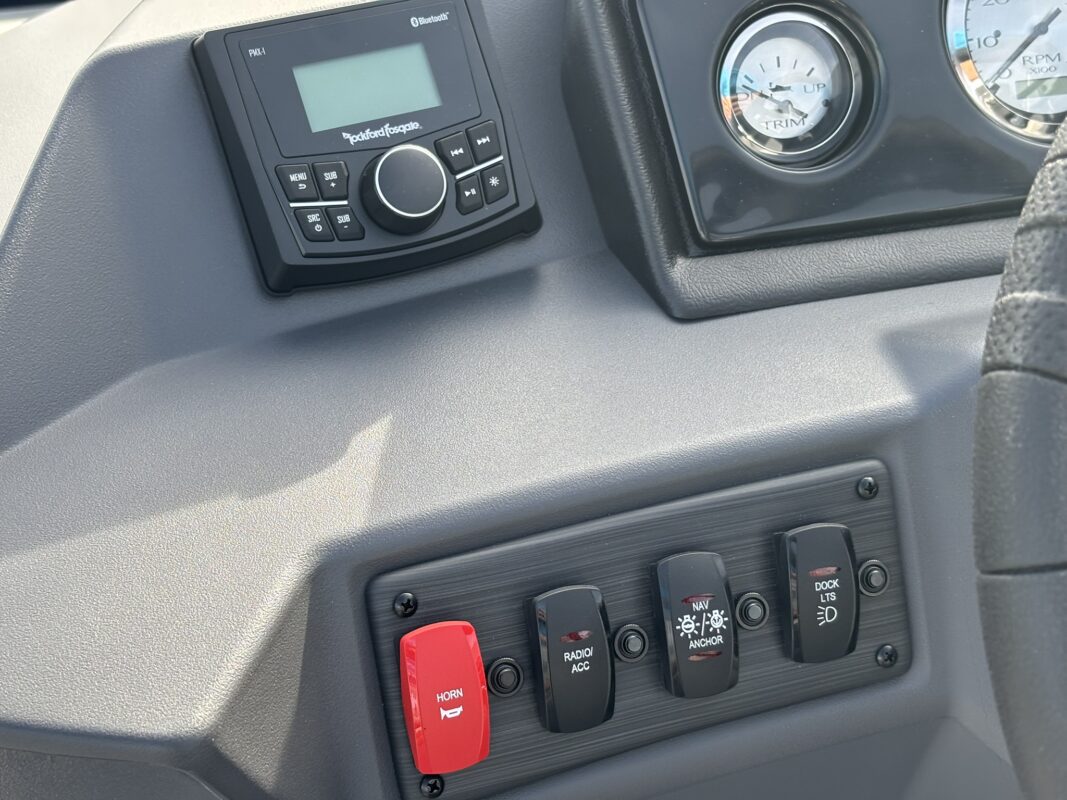 2026 Bennington 22 SSR Base