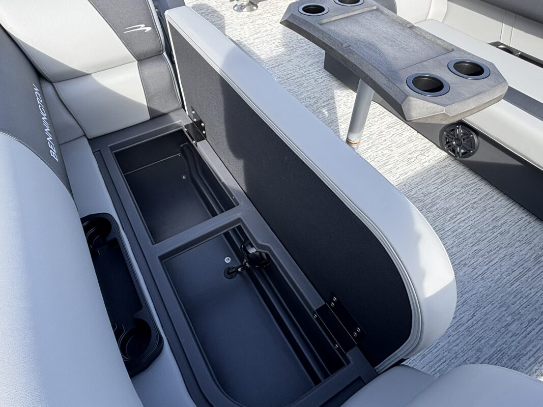 2026 Bennington 22 SSR Base