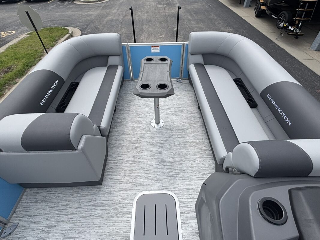 2026 Bennington 22 SSB Base