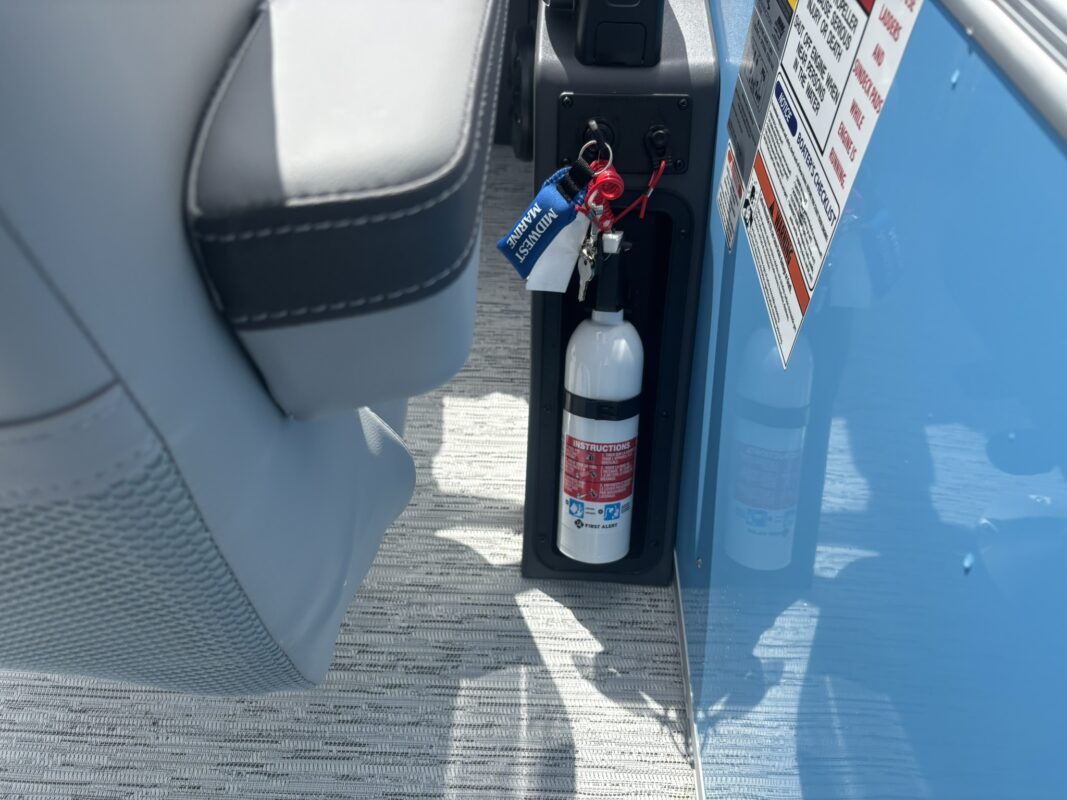 2026 Bennington 22 SSB Base